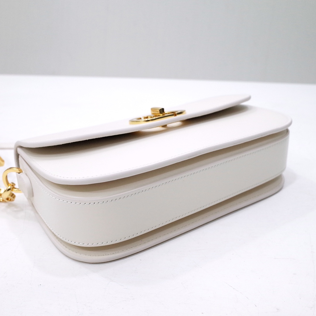 30 Montaigne Avenue Bag White Box Calfskin